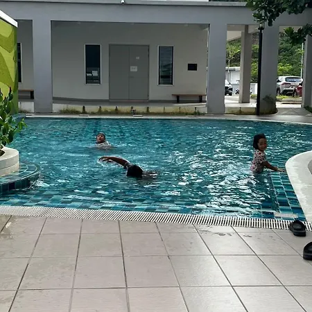 Danau Homestay Bandar Puncak Alam Exterior photo