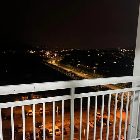 Danau Homestay Bandar Puncak Alam Exterior photo